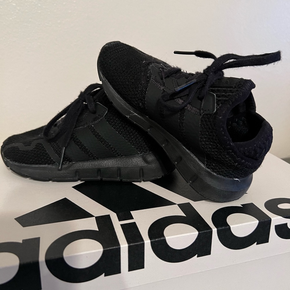 Adidas Tennis Shoes, toddler 8, Black